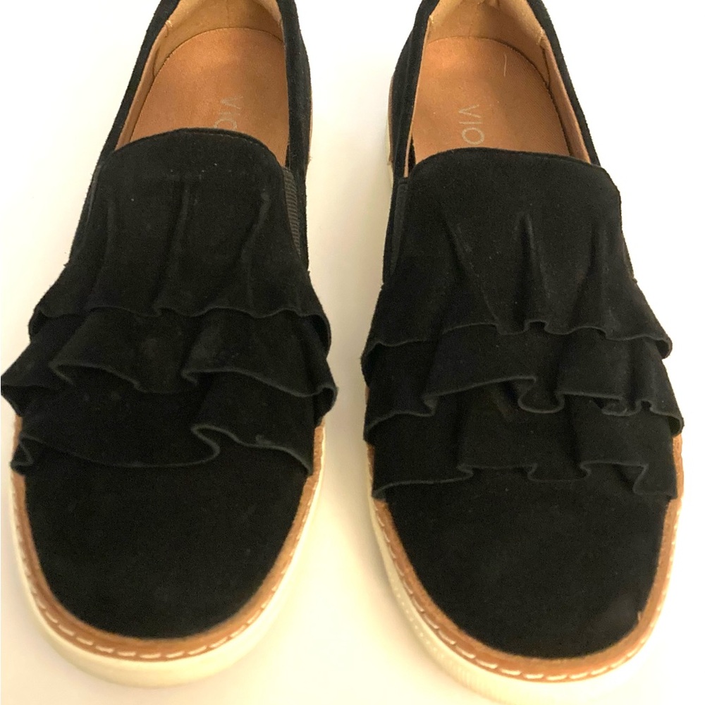 Vionic Mahalo Black Suede Ruffle Loafers Slip On Shoes size 6